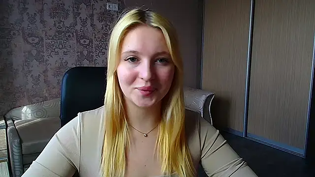 Snapshot of Milka_kiss_ chatting on 04.23.26 Milka kiss online show from 04.23.26