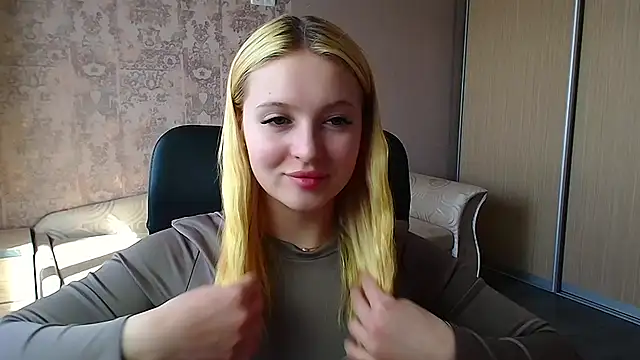Snapshot of Milka_kiss_ chatting on 04.29.26 Milka kiss online show from 04.29.26