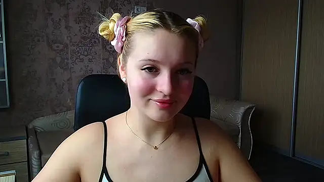 Snapshot of Milka_kiss_ chatting on 05.01.26 Milka kiss online show from 05.01.26