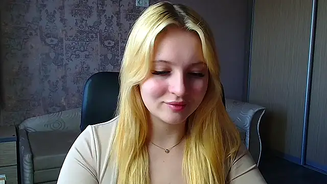 Snapshot of Milka_kiss_ chatting on 05.05.26 Milka kiss online show from 05.05.26