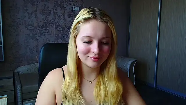 Snapshot of Milka_kiss_ chatting on 05.07.26 Milka kiss online show from 05.07.26