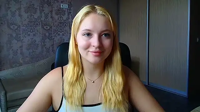 Snapshot of Milka_kiss_ chatting on 06.01.26 Milka kiss online show from 06.01.26
