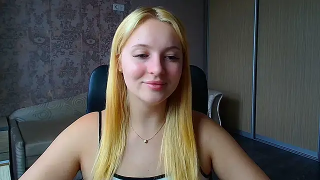 Snapshot of Milka_kiss_ chatting on 06.03.26 Milka kiss online show from 06.03.26