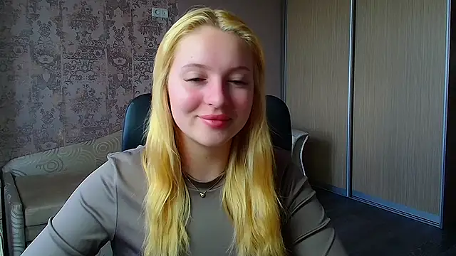 Snapshot of Milka_kiss_ chatting on 06.05.26 Milka kiss online show from 06.05.26