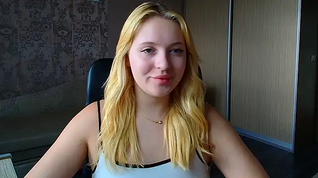 Snapshot of Milka_kiss_ chatting on 07.06.26 Milka kiss online show from 07.06.26