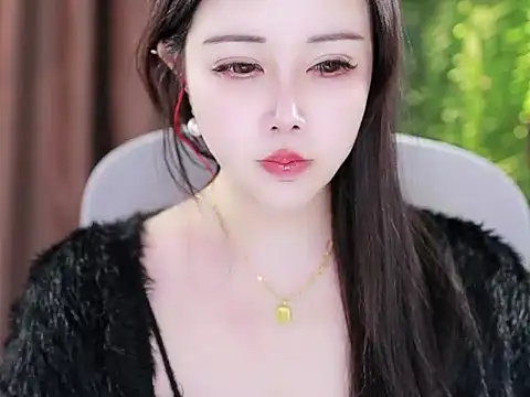 Qiaoqiao  online show from 01.16.25