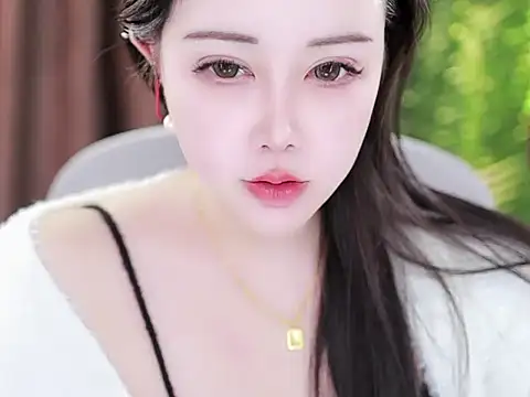 Qiaoqiao  online show from 01.16.25