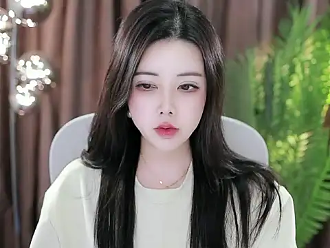 Qiaoqiao  online show from 01.22.25