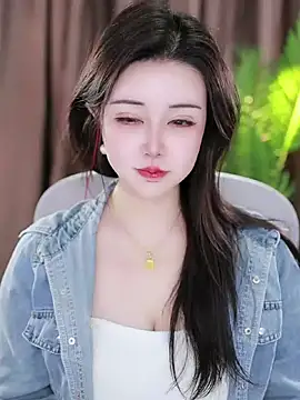 Qiaoqiao  online show from 01.27.25