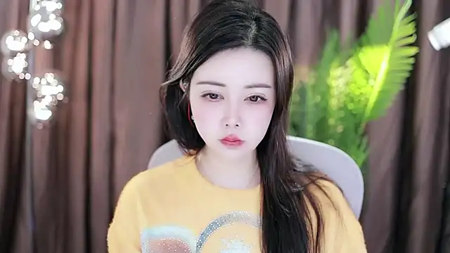 Qiaoqiao  online show from 02.01.25