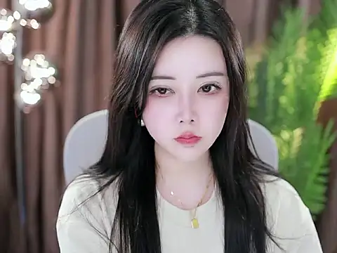 Qiaoqiao  online show from 02.09.25