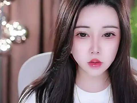 Qiaoqiao  online show from 02.17.25