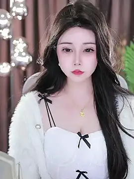 Qiaoqiao  online show from 02.26.25