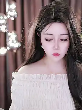 Qiaoqiao  online show from 03.02.25