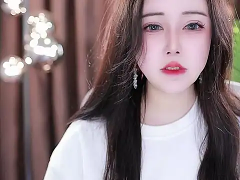 Qiaoqiao  online show from 03.06.25