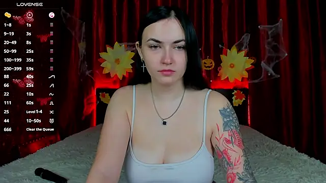 Snapshot of Witch_Lady chatting on 11.03.25 Witch Lady online show from 11.03.25