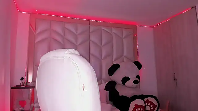 AlhanaRose online show from 11.27.25