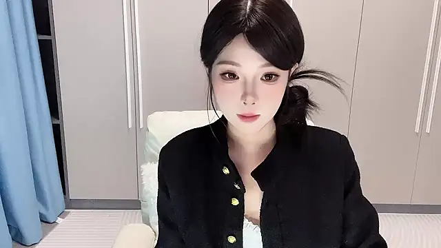 Q-ing online show from 10.13.25