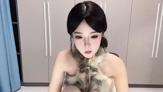 Q-ing online show from 11.05.25