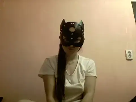 MaxWellas6 online show from 12.16.24