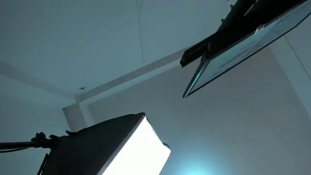 SabrinaWarrenn online show from 12.21.24