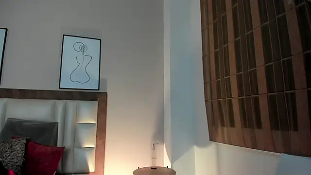 SabrinaWarrenn online show from 01.28.25