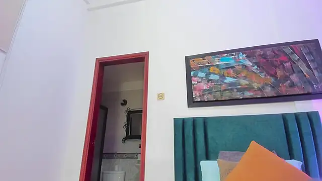 SabrinaWarrenn online show from 02.14.25