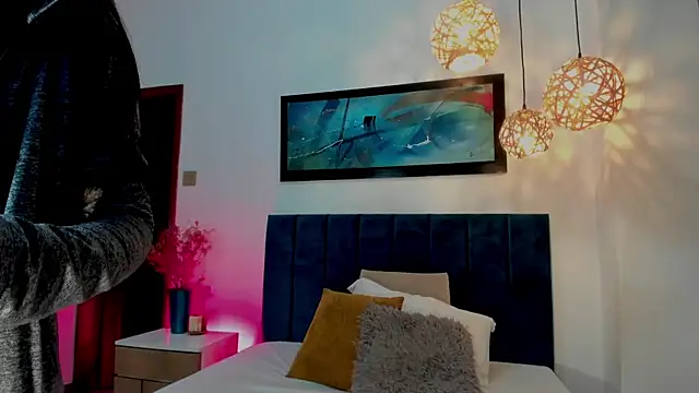 SabrinaWarrenn online show from 02.17.25