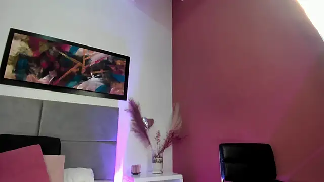 SabrinaWarrenn online show from 02.19.25