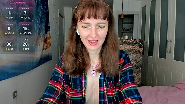 YourSexyNeighbour online show from 12.15.25