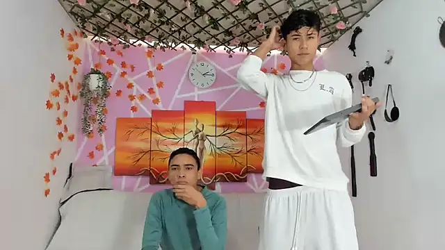 Snapshot of Fresahot2005 chatting on 02.15.25 Fresahot2005 online show from 02.15.25