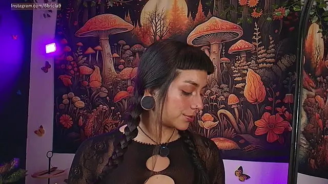 6Briela9  online show from 04.28.26