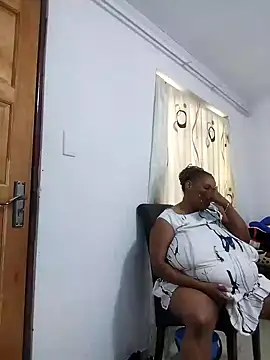 Snapshot of Bustyslave48 chatting on 11.02.25 Bustyslave48 online show from 11.02.25