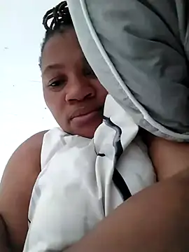 Snapshot of Bustyslave48 chatting on 11.08.25 Bustyslave48 online show from 11.08.25