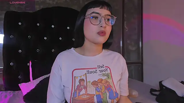 Cintya Kros online show from 12.03.25