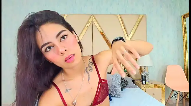 Snapshot of NicoleEsposito chatting on 01.19.25 NicoleEsposito online show from 01.19.25