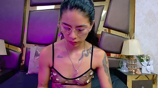 NicoleEsposito online show from 02.20.26