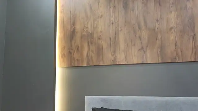 Snapshot of Rainaslater chatting on 12.18.24 Rainaslater online show from 12.18.24