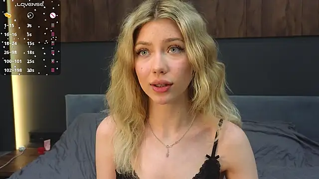 Snapshot of Rainaslater chatting on 02.21.25 Rainaslater online show from 02.21.25