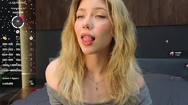 Snapshot of Rainaslater chatting on 02.22.25 Rainaslater online show from 02.22.25