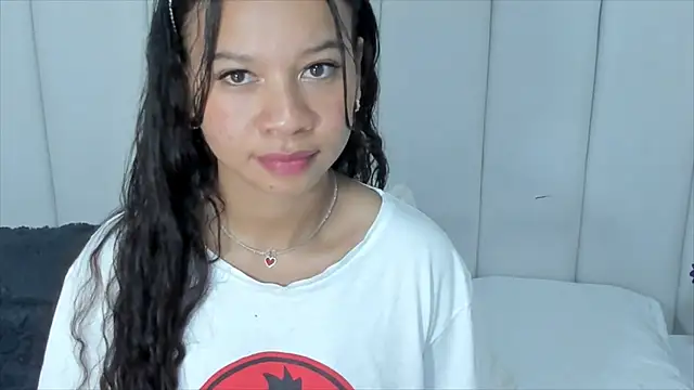 Snapshot of brithany_rousee chatting on 02.24.25 brithany rousee online show from 02.24.25