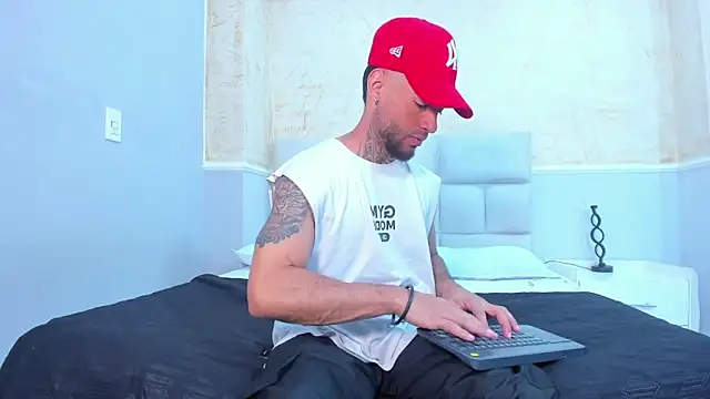 BruceNixon online show from 02.04.25
