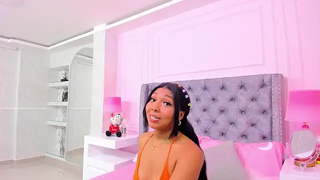 HaileeRoberts online show from 01.29.25