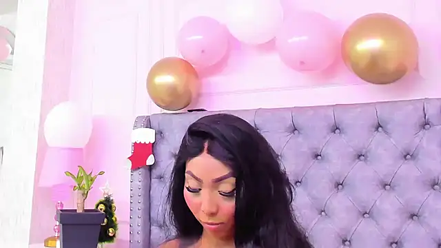 HaileeRoberts online show from 12.21.25