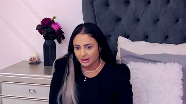 MayaJansen online show from 01.01.25