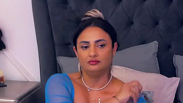 MayaJansen online show from 01.27.25