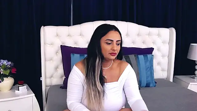 MayaJansen online show from 01.27.25