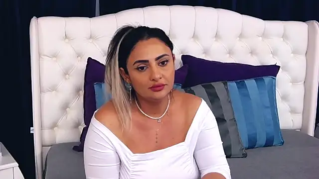 MayaJansen online show from 01.27.25