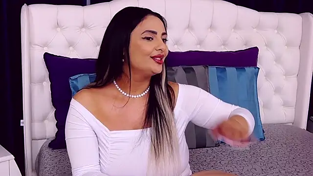 MayaJansen online show from 02.05.25