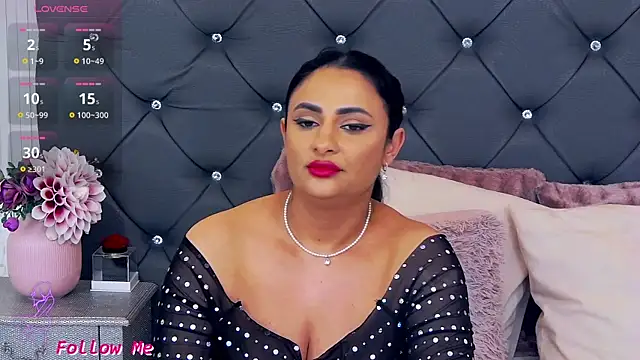 MayaJansen online show from 02.24.25